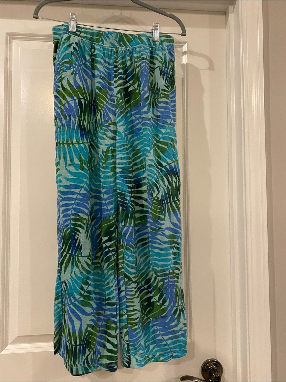 D&co. Beach tropical print pants